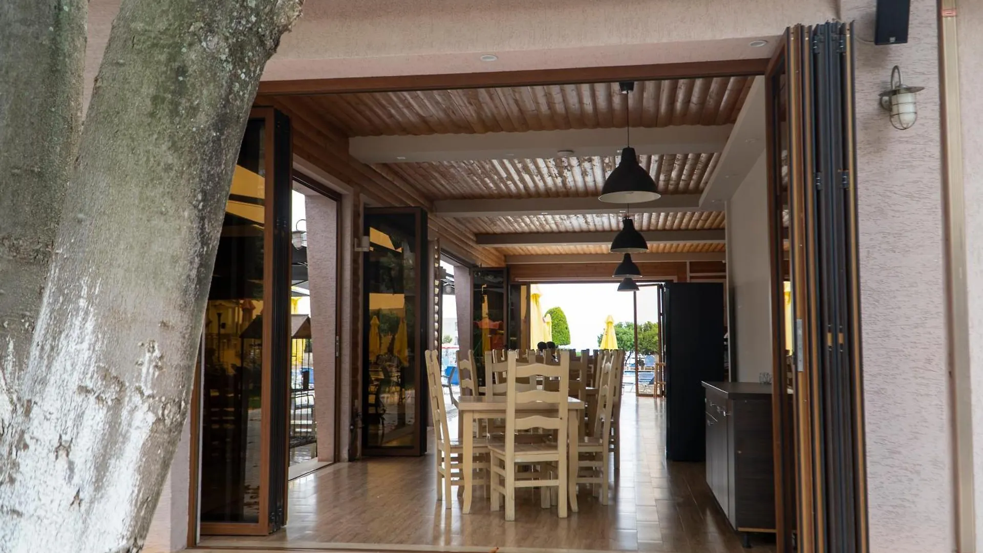 Hotel Mediterrane Σαράντα