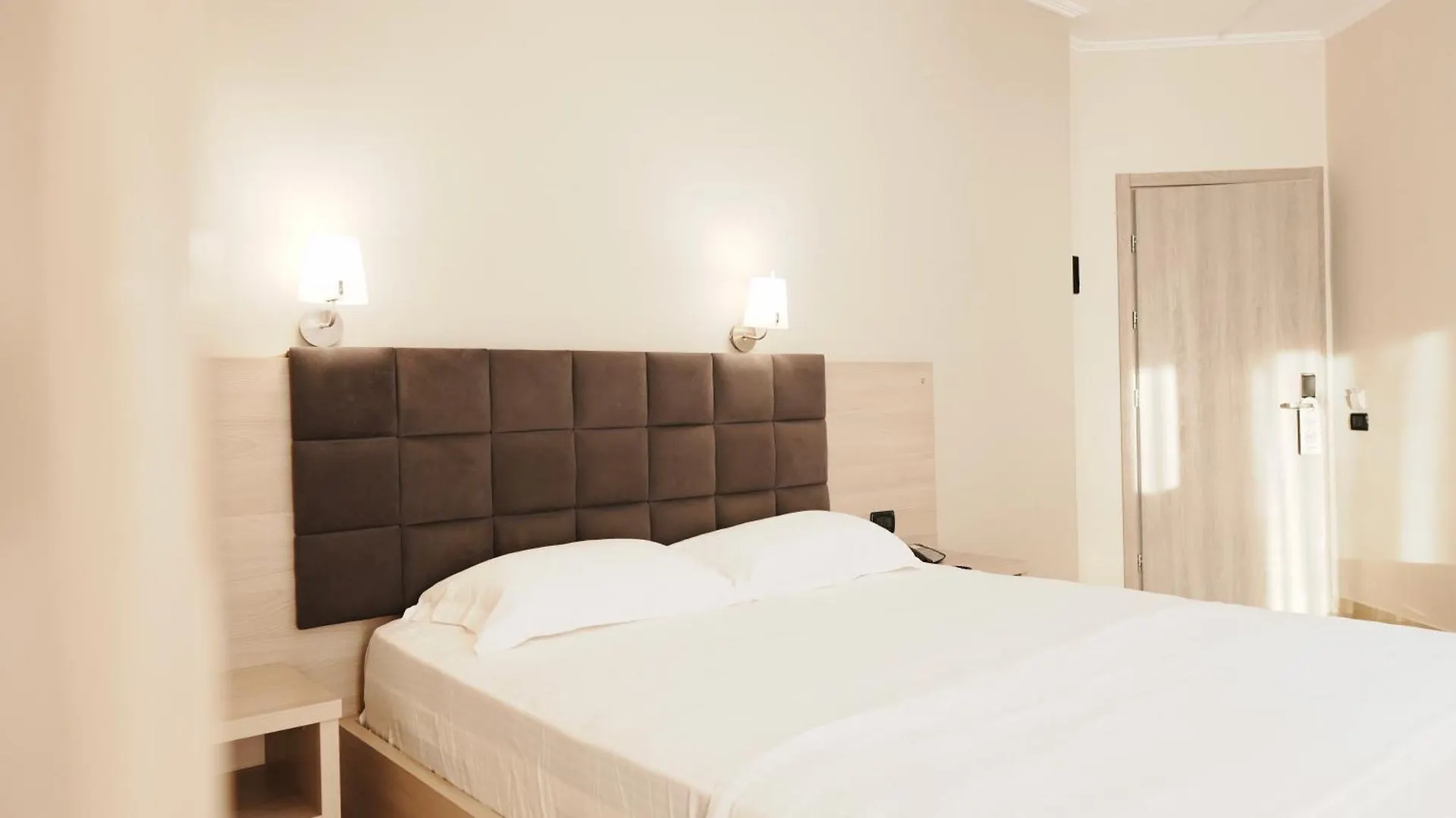 Hotel Mediterrane Sarande