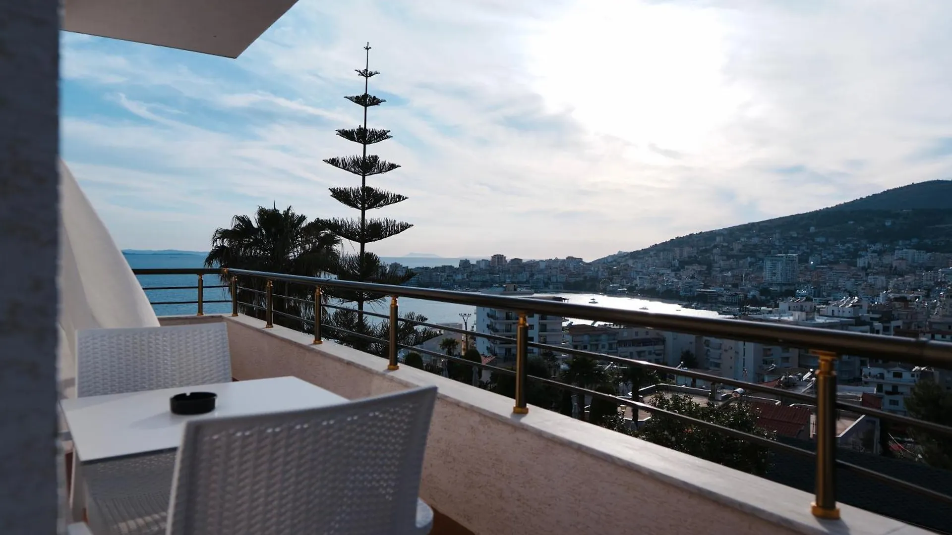 Hotel Mediterrane Σαράντα
