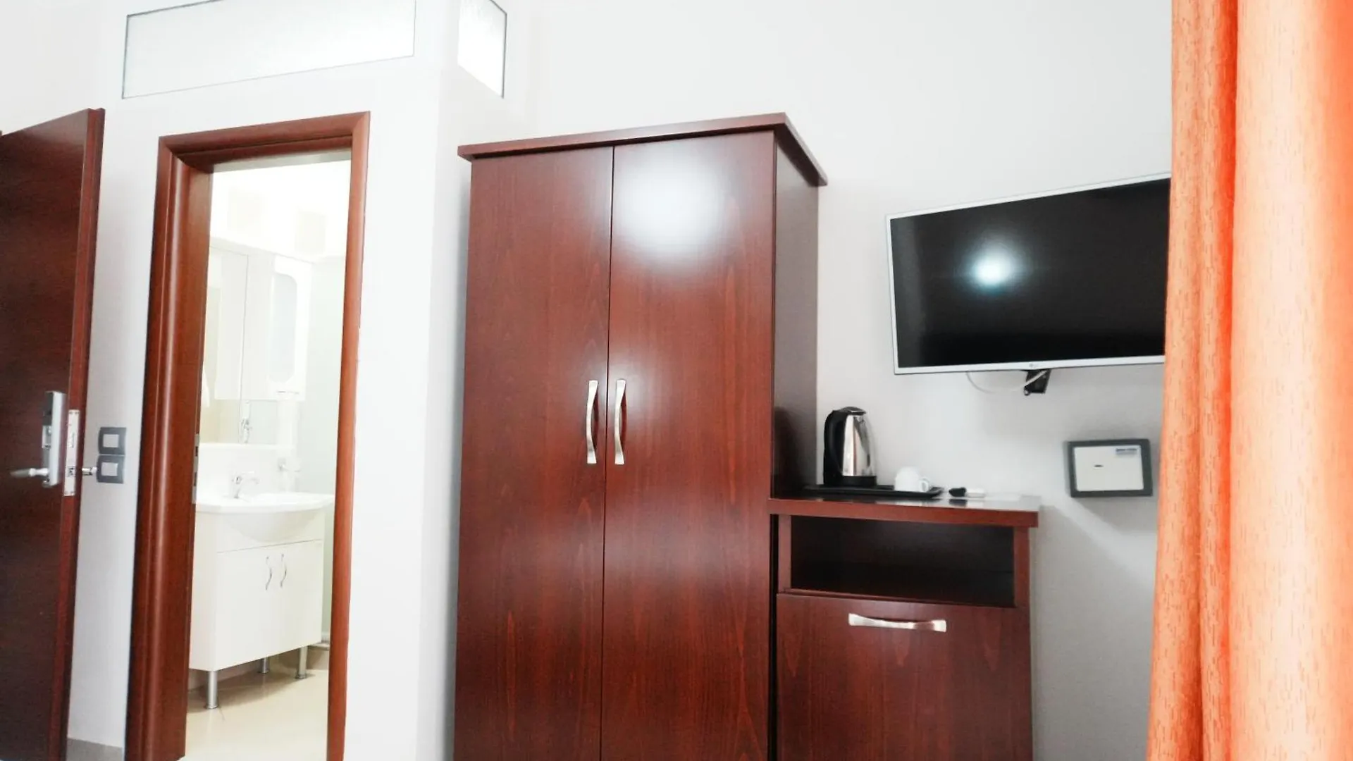 Hotel Mediterrane Sarande
